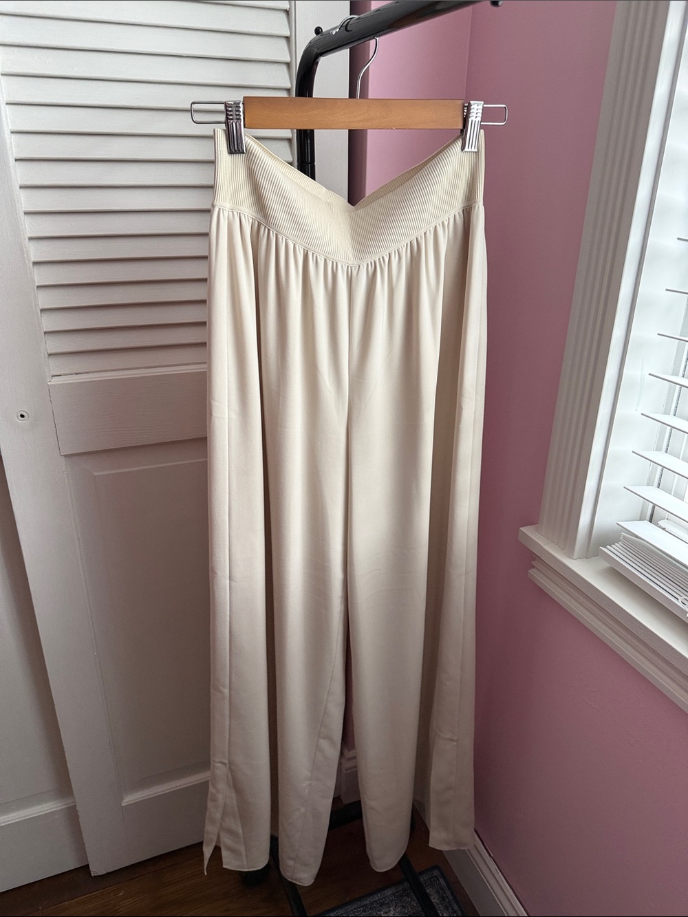 Theory cream pants